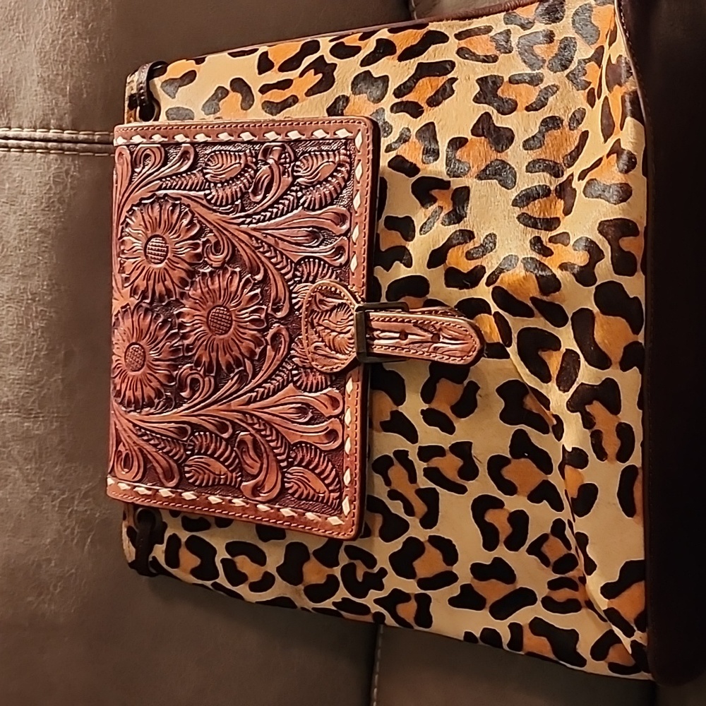 American Darling BRAND NEW WITH TAGS HIDE ON HAIR TOOLED LEATHER CARRY CONCEAL